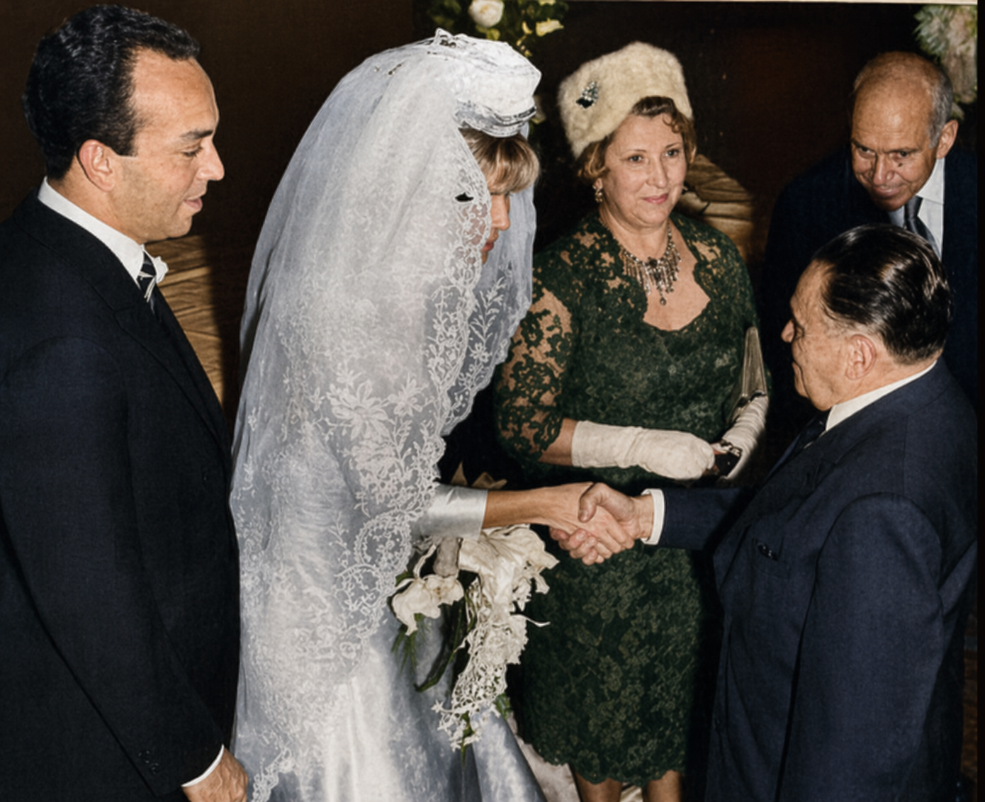 Pedro Raggio, Henriqueta, Maria José e Marcos Magalhães Pinto com o Presidente Castelo Branco